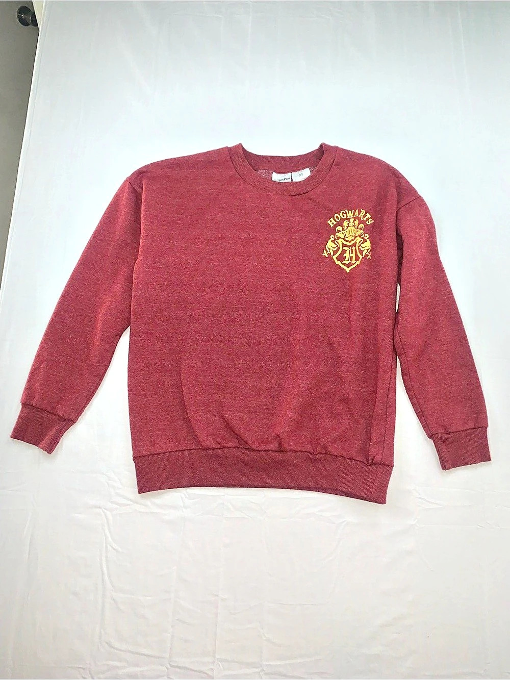 Harry Potter Hogwarts Crest / I Solemnly Swear Graphic Sweatshirt Red & gold XS